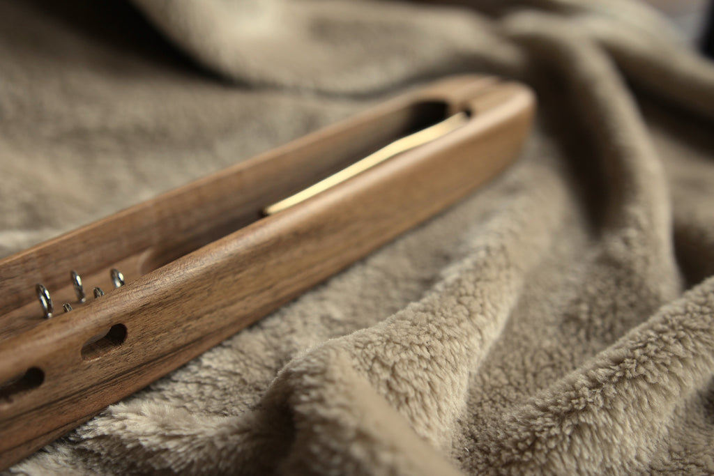 Double Shuttle Aurora Wood Weaving