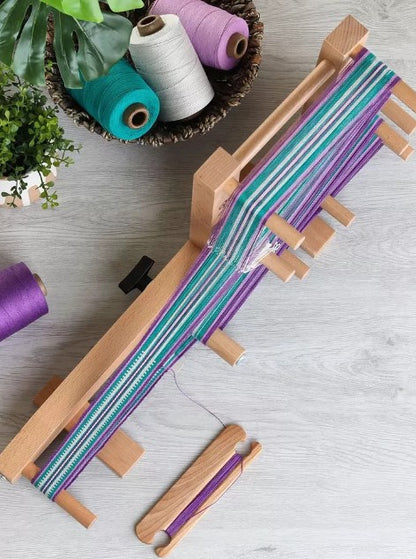 Ashford shuttle for ribbon weaving